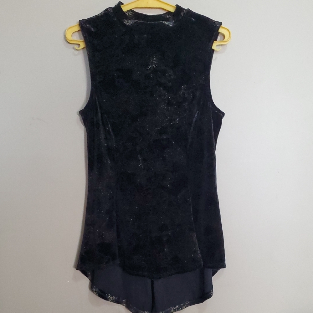 Black Collection Sleeveless Velvet Top Size Medium